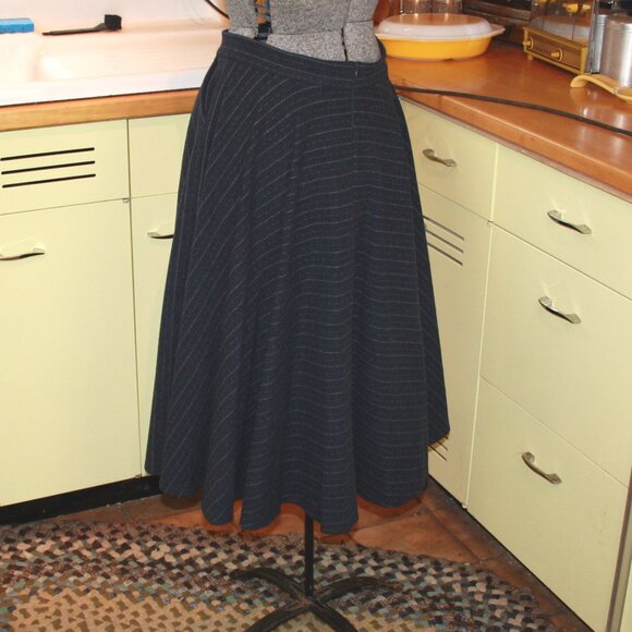 Vatralala & Coh Wool Skirt Heavyweight - Picture 4 of 7